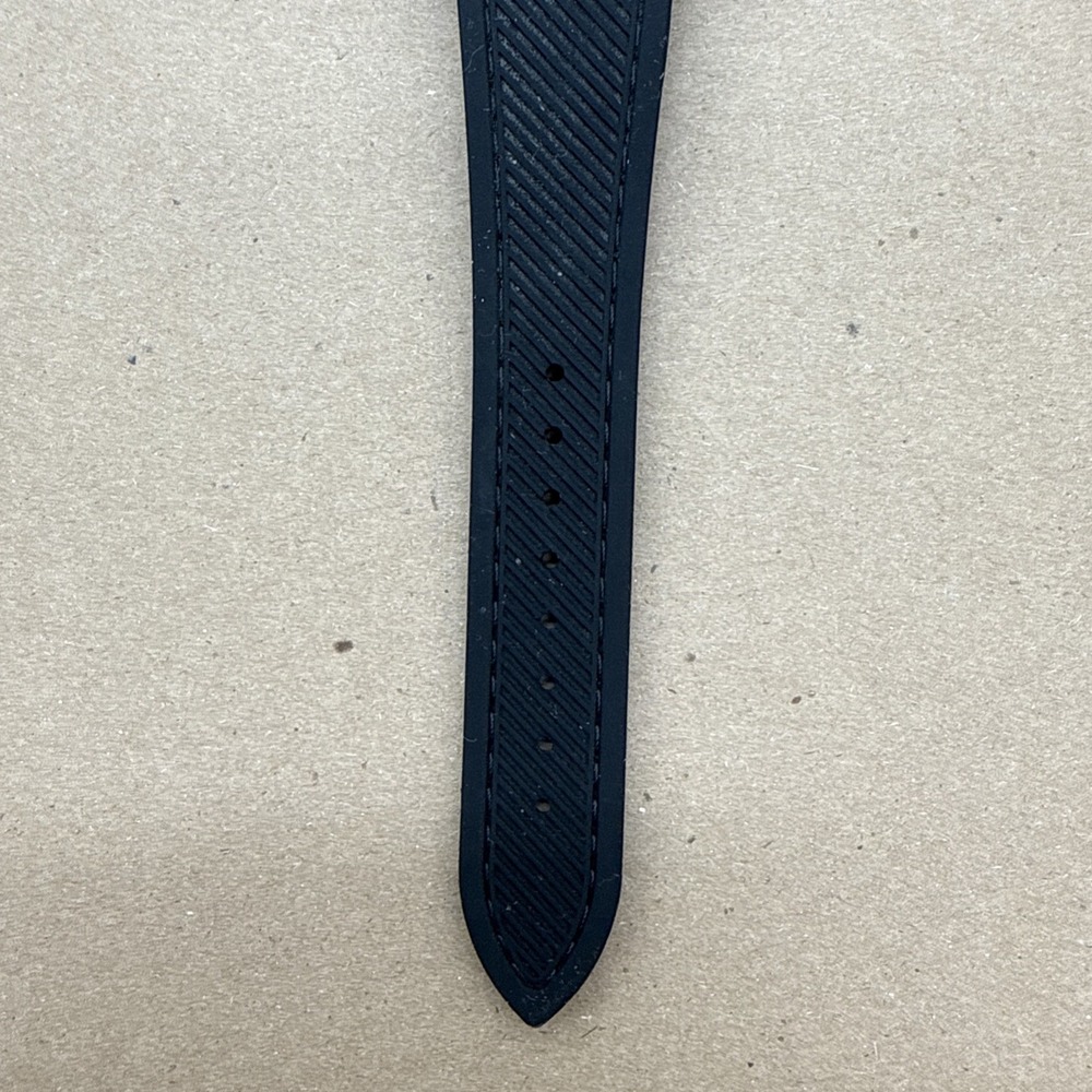 Original Victorinox Swiss Army Black Quartz Watch #241517 Rubber Strap - Picture 9 of 15
